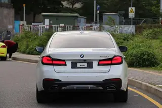BMW 5 Series 2022 530Li Premium Class M Sports suit exterior photo 5