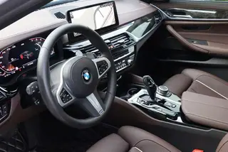 BMW 5 Series 2022 530Li Premium Class M Sports suit interior photo 13