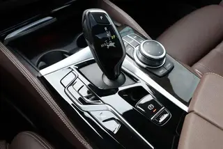 BMW 5 Series 2022 530Li Premium Class M Sports suit interior photo 16