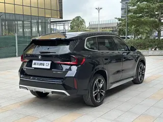 BMW X1 2023 sDrive25Li M Conjunto deportivo exterior foto 4