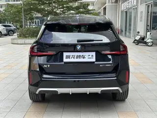 BMW X1 2023 sDrive25Li M Conjunto deportivo interior foto 12