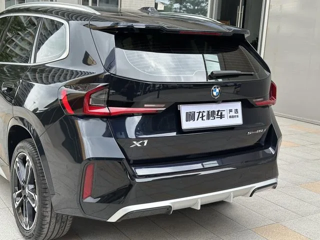 BMW X1 2023 sDrive25Li M Conjunto deportivo interior foto 16