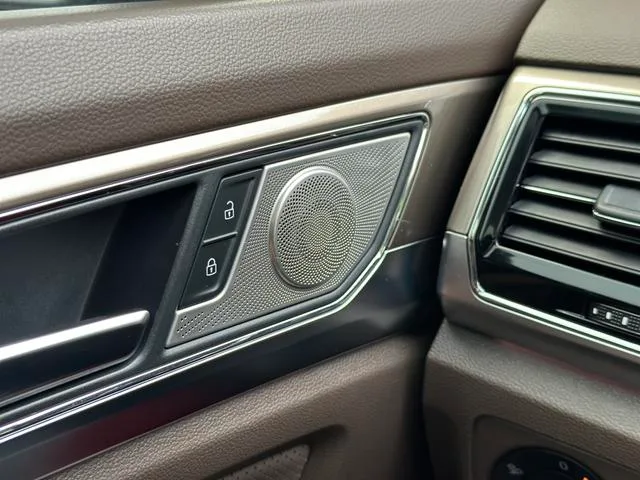 Volkswagen Viloran 2020 330TSI Luxury Edition interior photo 20 Volkswagen Viloran 2020 330TSI Luxury Edition interior photo 20