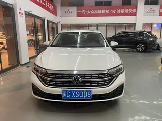 Volkswagen Sagitar 2024 300TSI DSG Versión más allá exterior foto 2