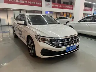 Volkswagen Sagitar 2024 300TSI DSG Versión más allá exterior foto 3