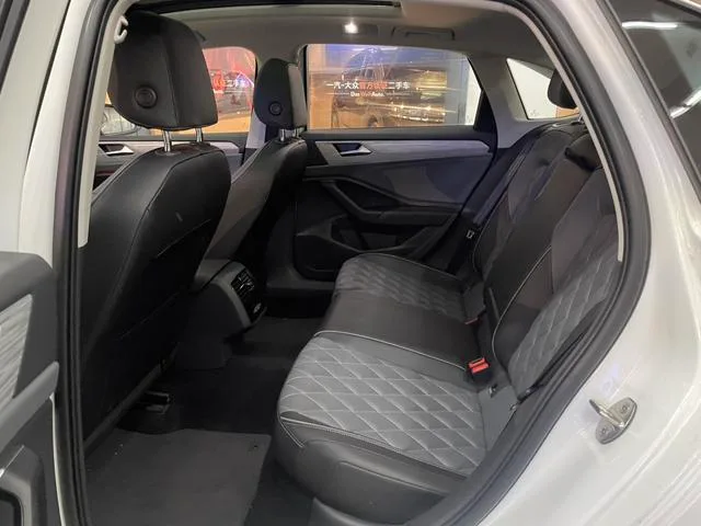 Volkswagen Sagitar 2024 300TSI DSG Versión más allá exterior foto 7