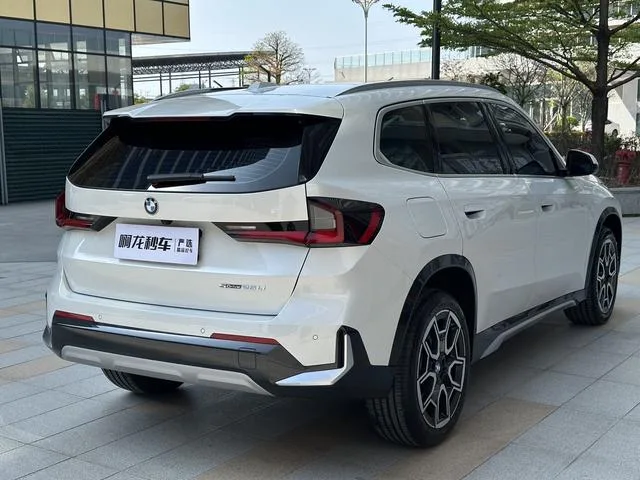BMW X1 2023 sDrive25Li X Ensemble de conception extérieur photo 4 BMW X1 2023 sDrive25Li X Ensemble de conception extérieur photo 4