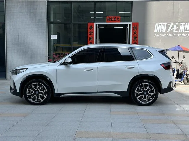 BMW X1 2023 sDrive25Li X Ensemble de conception intérieur photo 14 BMW X1 2023 sDrive25Li X Ensemble de conception intérieur photo 14