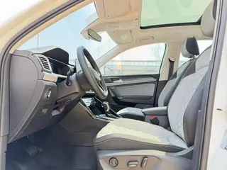 Volkswagen Tayron 2024 330TSI Tracción a dos ruedas de lujo Plus Versión avanzada interior foto 7