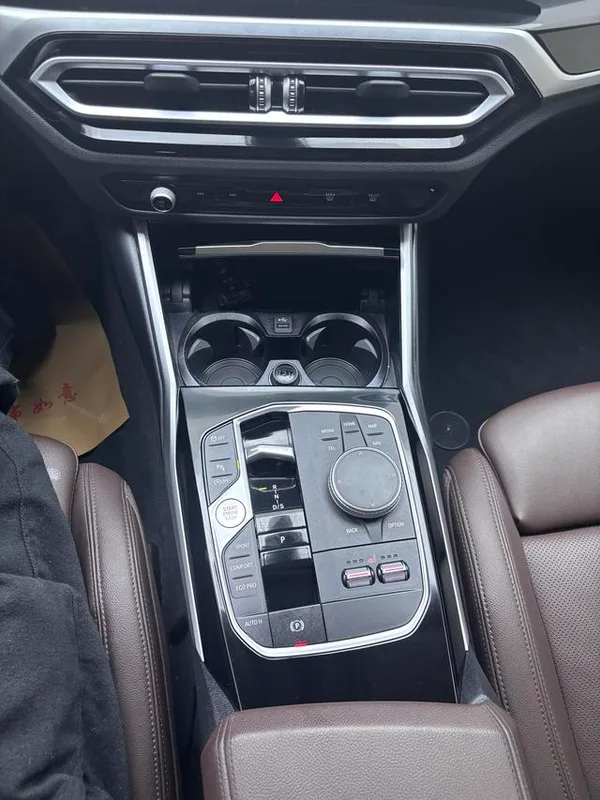 BMW 3 Series 2023 320Li M Sports suit interior photo 12 BMW 3 Series 2023 320Li M Sports suit interior photo 12