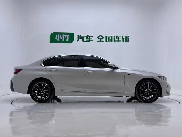 BMW 3 Series 2023 320Li M Sports suit interior photo 14 BMW 3 Series 2023 320Li M Sports suit interior photo 14