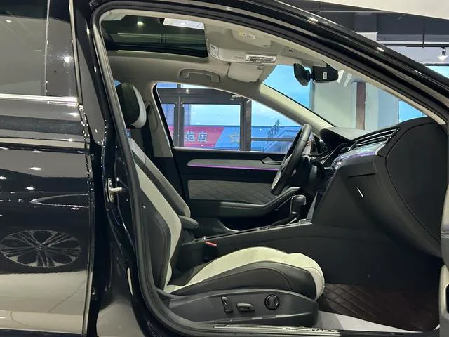 Volkswagen Magotan 2024 200 Diez mil vehículos 330TSI DSG De lujo exterior foto 9