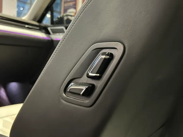 Volkswagen Magotan 2024 200 Diez mil vehículos 330TSI DSG De lujo interior foto 14