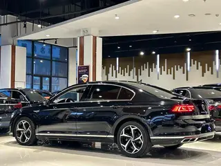 Volkswagen Magotan 2024 200 Diez mil vehículos 330TSI DSG De lujo interior foto 17