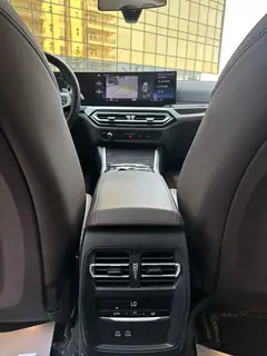 BMW 3 Series 2023 325Li M Conjunto deportivo interior foto 11 BMW 3 Series 2023 325Li M Conjunto deportivo interior foto 11