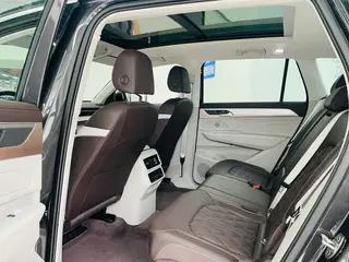 Volkswagen Tavendor 2023 380TSI Four-wheel drive R-Line Cruise Edition interior photo 9