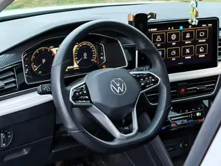 Volkswagen Tiguan L 2022 330TSI Transmission automatique à deux roues motrices R-Line Version de plus en plus extérieur photo 5