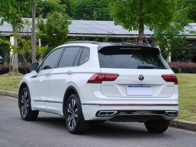 Volkswagen Tiguan L 2022 330TSI Transmission automatique à deux roues motrices R-Line Version de plus en plus intérieur photo 10