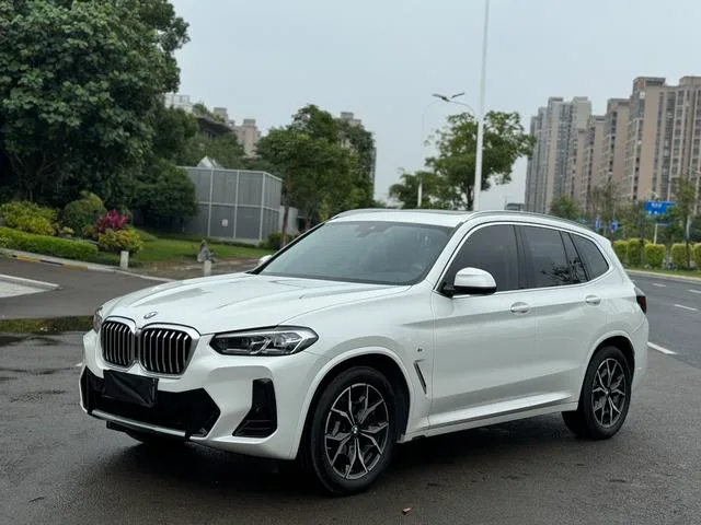 BMW X3 2022 xDrive25i M Conjunto deportivo exterior foto 1 BMW X3 2022 xDrive25i M Conjunto deportivo exterior foto 1