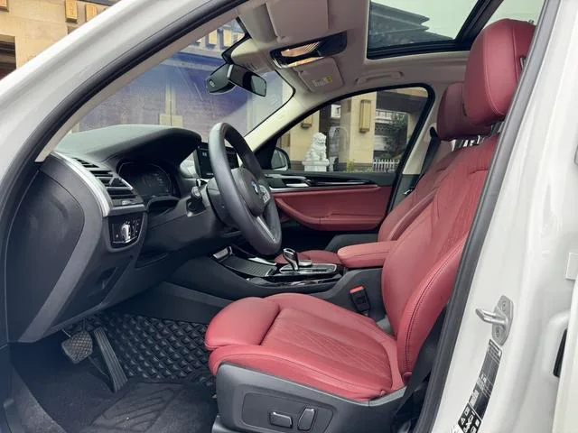 BMW X3 2022 xDrive25i M Conjunto deportivo exterior foto 4 BMW X3 2022 xDrive25i M Conjunto deportivo exterior foto 4