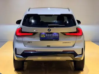 BMW X1 2023 sDrive25Li X Traje de diseño interior foto 11 BMW X1 2023 sDrive25Li X Traje de diseño interior foto 11