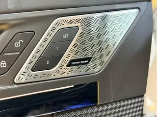 BMW X1 2023 sDrive25Li X Traje de diseño interior foto 20 BMW X1 2023 sDrive25Li X Traje de diseño interior foto 20