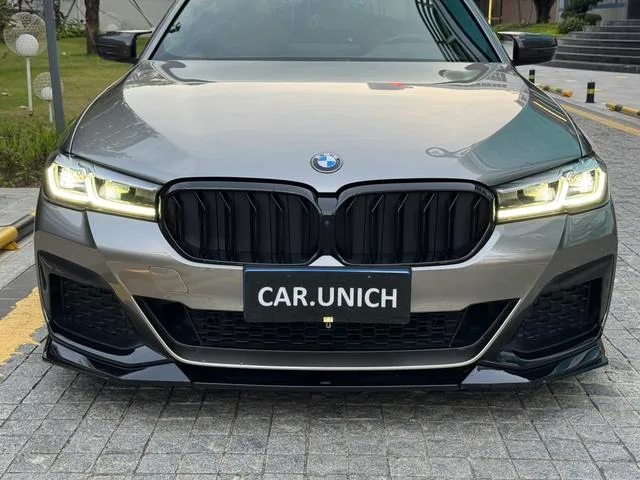 BMW 5 Series 2022 Segundo cambio 530Li Tipo de lujo M Conjunto deportivo exterior foto 4 BMW 5 Series 2022 Segundo cambio 530Li Tipo de lujo M Conjunto deportivo exterior foto 4