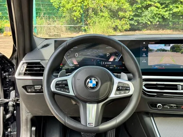 BMW 3 Series 2023 325i M Conjunto deportivo exterior foto 7 BMW 3 Series 2023 325i M Conjunto deportivo exterior foto 7