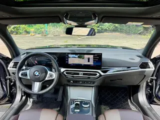 BMW 3 Series 2023 325i M Conjunto deportivo exterior foto 9 BMW 3 Series 2023 325i M Conjunto deportivo exterior foto 9