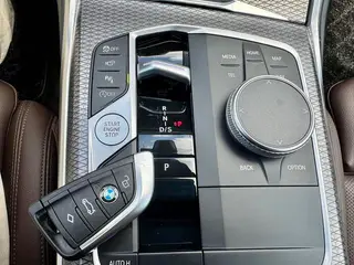 BMW 3 Series 2023 325i M Conjunto deportivo interior foto 11 BMW 3 Series 2023 325i M Conjunto deportivo interior foto 11