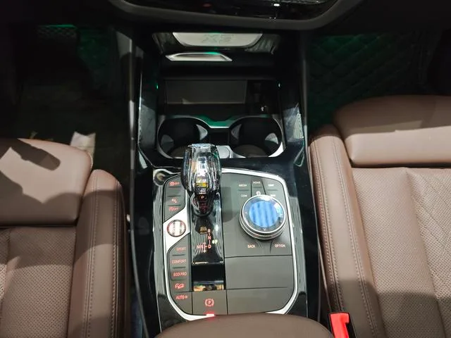 BMW X3 2022 xDrive30i Leading Type M Obsidian Night Suit interior photo 18 BMW X3 2022 xDrive30i Leading Type M Obsidian Night Suit interior photo 18