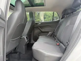 Volkswagen T-Cross 2021 280TSI DSG Version confortable intérieur photo 8