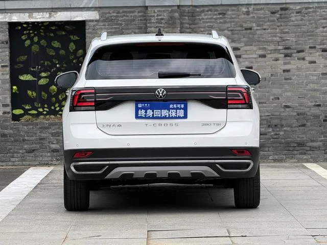 Volkswagen T-Cross 2021 280TSI DSG Version confortable intérieur photo 11