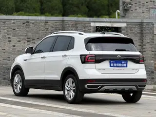 Volkswagen T-Cross 2021 280TSI DSG Version confortable intérieur photo 13
