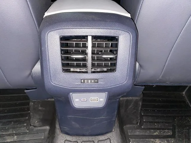 Volkswagen Tharu 2025 New talent 300TSI Sharp Edition interior photo 11 Volkswagen Tharu 2025 New talent 300TSI Sharp Edition interior photo 11