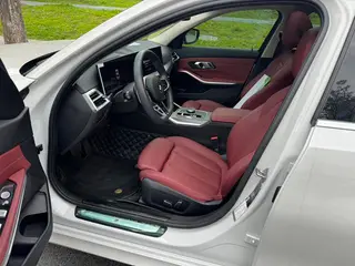 BMW 3 Series 2025 325i M Sports suit interior photo 16 BMW 3 Series 2025 325i M Sports suit interior photo 16