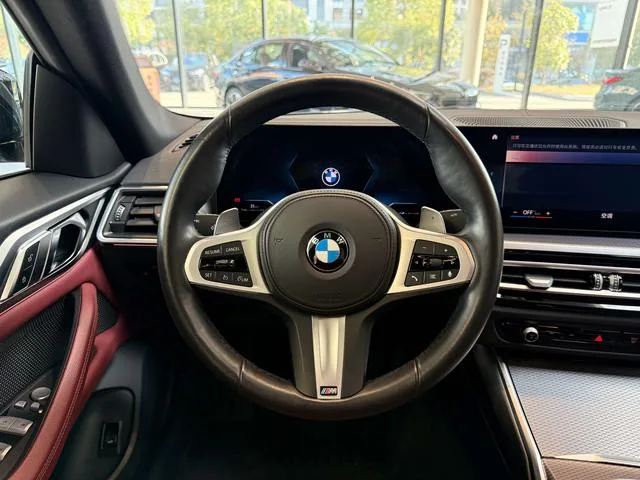 BMW 4 Series 2023 425i Gran Coupe M Traje nocturno deportivo Yao interior foto 9 BMW 4 Series 2023 425i Gran Coupe M Traje nocturno deportivo Yao interior foto 9