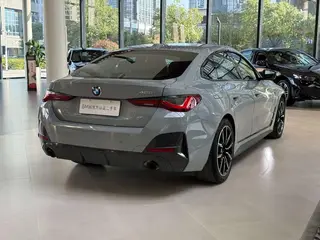 BMW 4 Series 2023 425i Gran Coupe M Traje nocturno deportivo Yao interior foto 15 BMW 4 Series 2023 425i Gran Coupe M Traje nocturno deportivo Yao interior foto 15