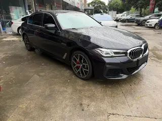 BMW 5 Series 2022 Reforma 530Li Tipo de lujo M Conjunto deportivo exterior foto 3 BMW 5 Series 2022 Reforma 530Li Tipo de lujo M Conjunto deportivo exterior foto 3