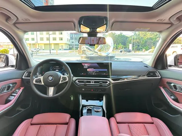 BMW 3 Series 2023 320Li M Conjunto deportivo exterior foto 4 BMW 3 Series 2023 320Li M Conjunto deportivo exterior foto 4