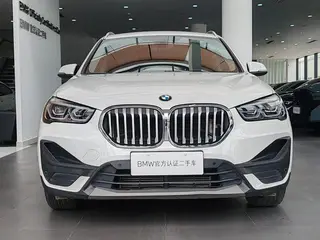 BMW X1 2022 sDrive25Li Лидирующий экстерьер фото 2 BMW X1 2022 sDrive25Li Лидирующий экстерьер фото 2