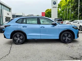 Volkswagen Tiguan L 2024 Pro 380TSI Quatre roues motrices R-Line Version de la sagesse intérieur photo 12