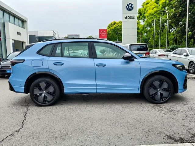 Volkswagen Tiguan L 2024 Pro 380TSI Quatre roues motrices R-Line Version de la sagesse intérieur photo 12