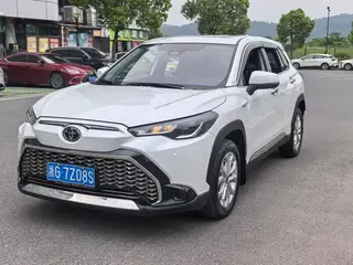 Toyota Frontlander 2023 2.0L CVT Versión líder
