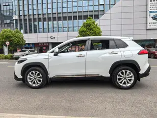 Toyota Frontlander 2023 2.0L CVT Versión líder exterior foto 6