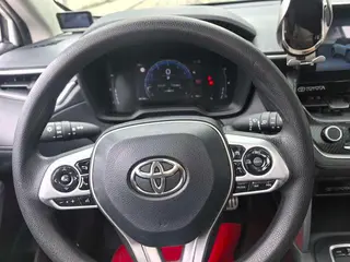 Toyota Frontlander 2023 2.0L CVT Versión líder interior foto 13