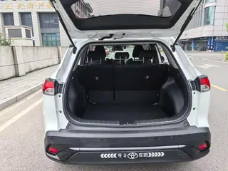 Toyota Frontlander 2023 2.0L CVT Versión líder interior foto 16