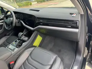 Volkswagen Touareg 2022 2.0TSI Edición Rui Shang interior foto 18