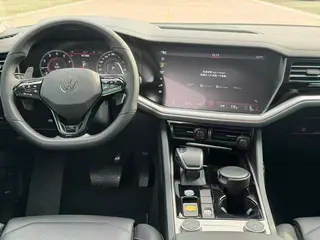 Volkswagen Touareg 2022 2.0TSI Edición Rui Shang interior foto 19
