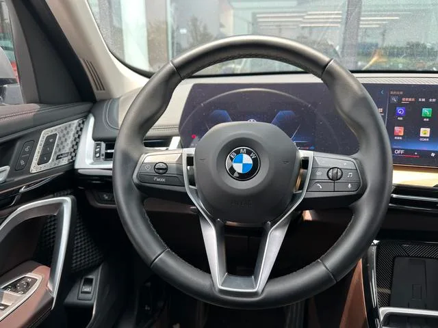 BMW X1 2023 sDrive25Li M Sports suit interior photo 14 BMW X1 2023 sDrive25Li M Sports suit interior photo 14
